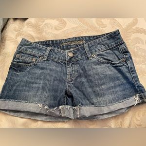 ❌SOLD❌ American Eagle jean short shorts. Size 2